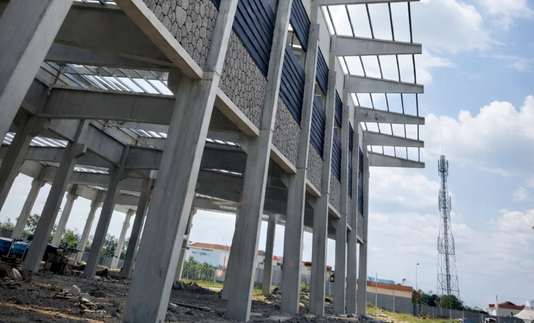 Yangın Anında Ayakta Kalan Yapılar: Prefabrik Beton Sistemler Neden Daha Güvenli?